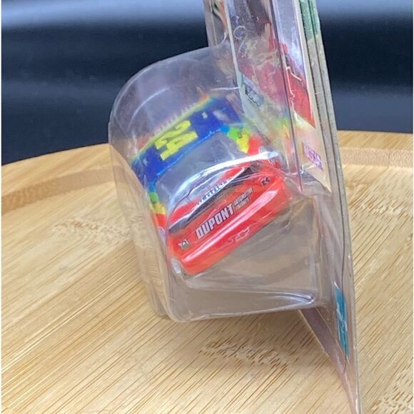 1999 1:64 scale Jeff Gordon Winners Circle car w/card from the Daytona 500 NIOB - Picture 5 of 8